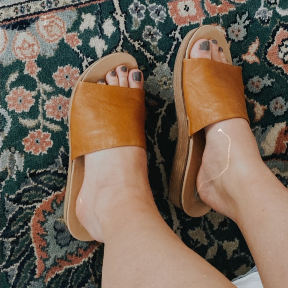 Steve Madden Leather Brown Slide Sandals • W10 • SO Comfortable